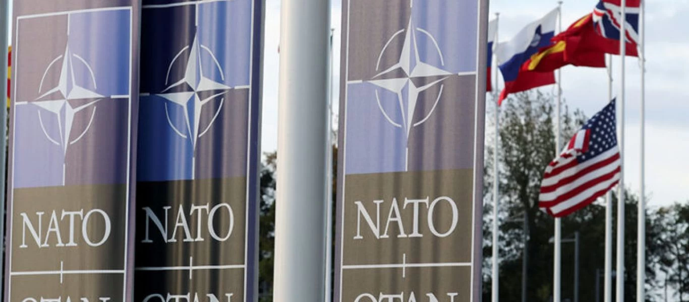 Η διπλωματική αντιπαράθεση με τη Ρωσία φέρνει σύνοδο των υπουργών Άμυνας του NATO